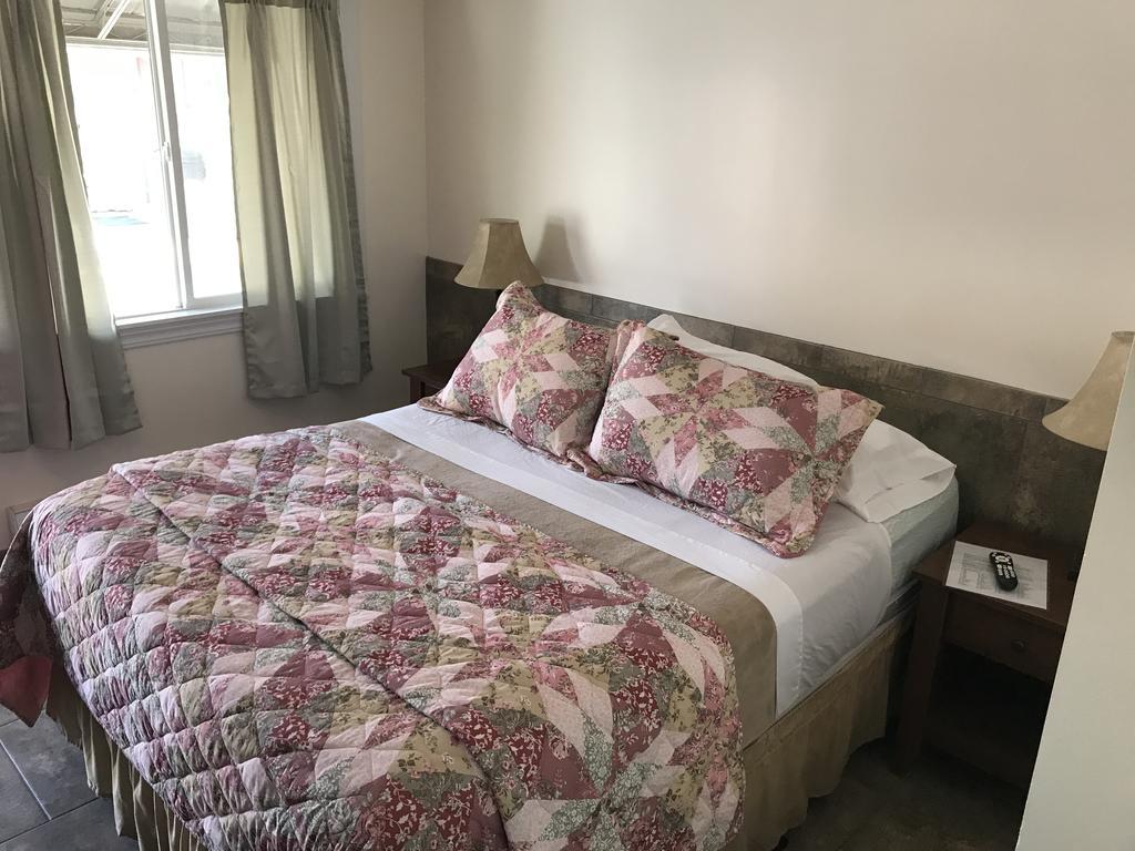 Selkirk Motel Colville Екстериор снимка