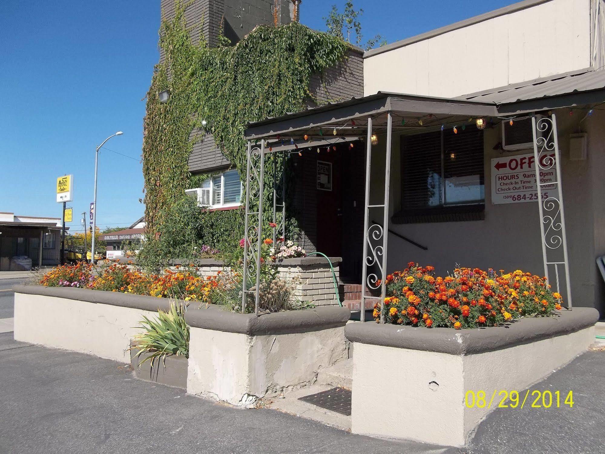 Selkirk Motel Colville Екстериор снимка