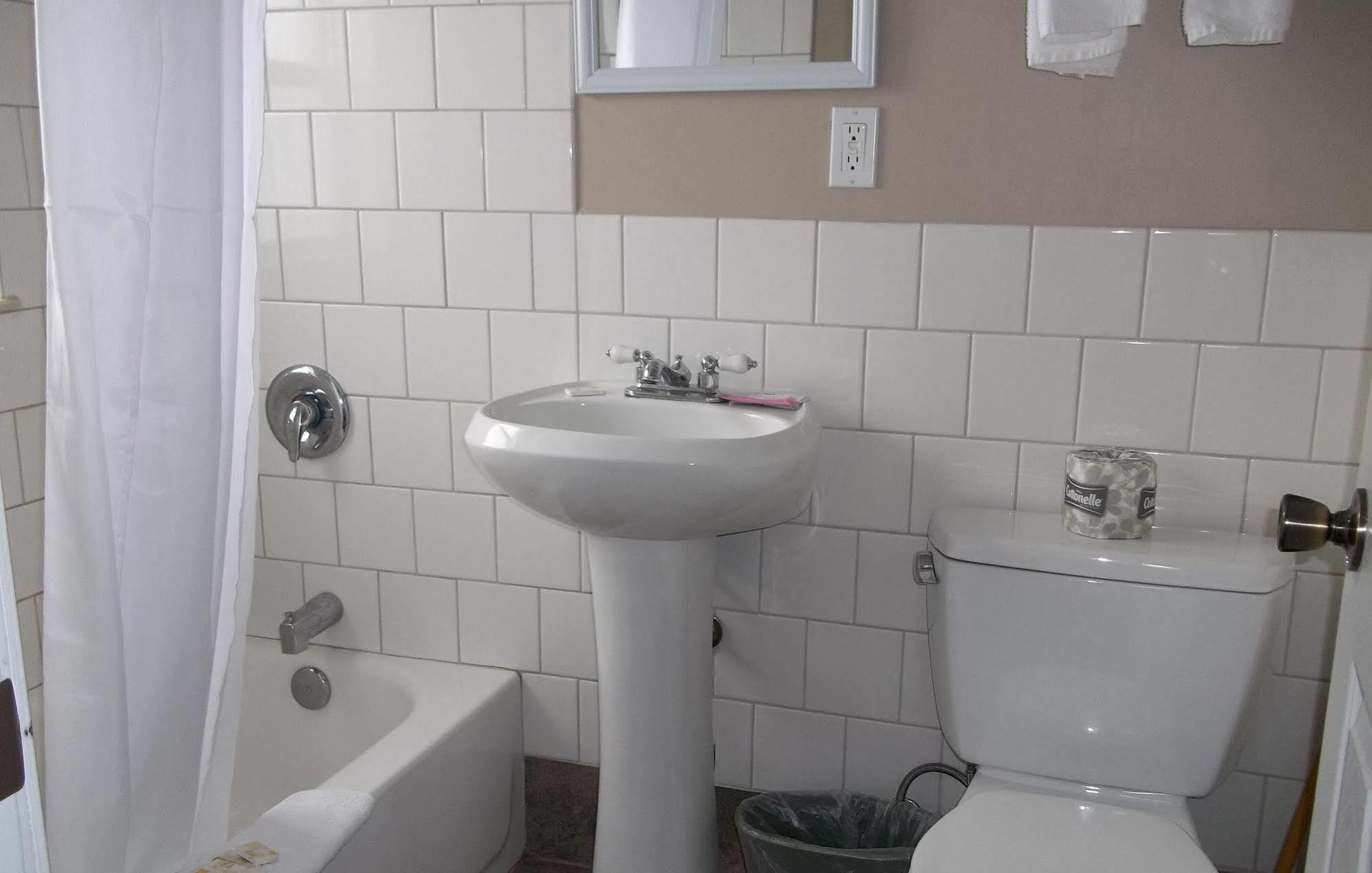 Selkirk Motel Colville Екстериор снимка